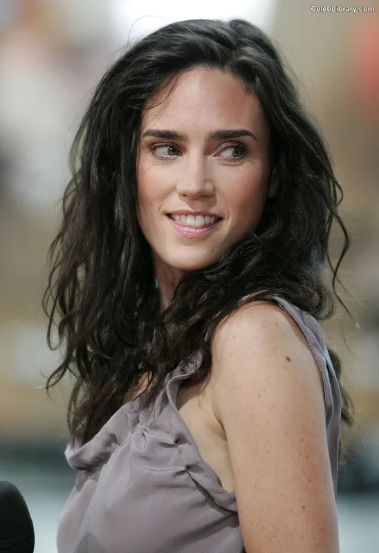 Jennifer Connelly photo 21 of 438