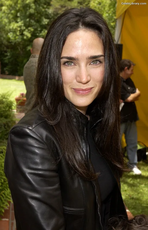 Jennifer Connelly photo 22 of 438