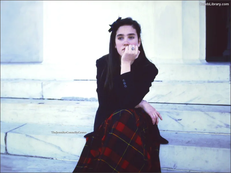 Jennifer Connelly photo 2 of 438