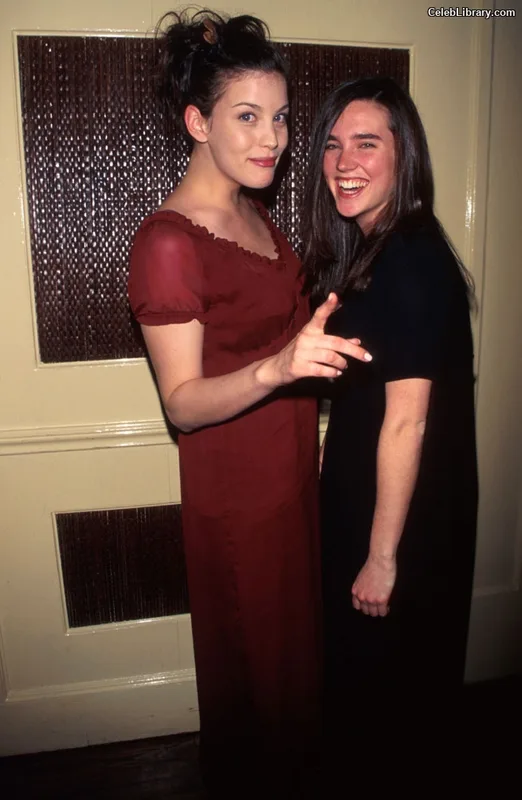 Jennifer Connelly photo 16 of 438