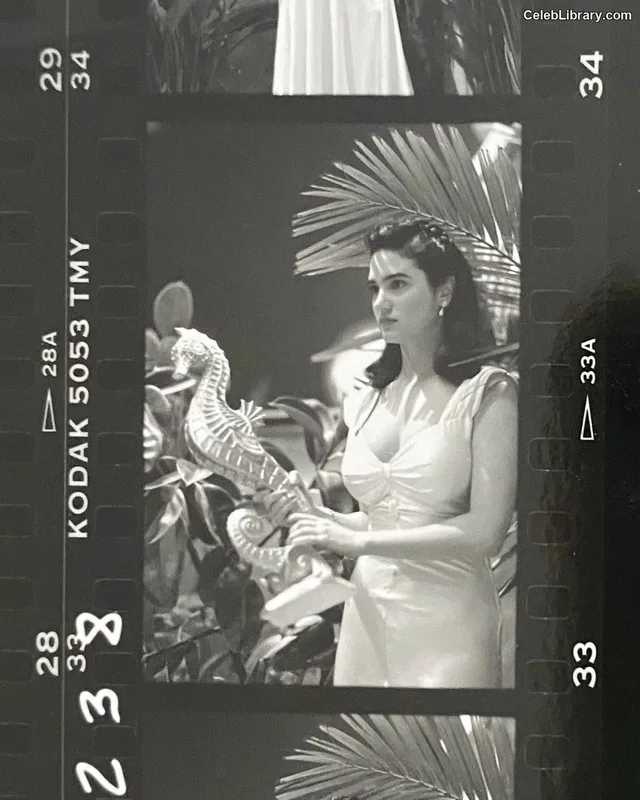 Jennifer Connelly photo 24 of 438