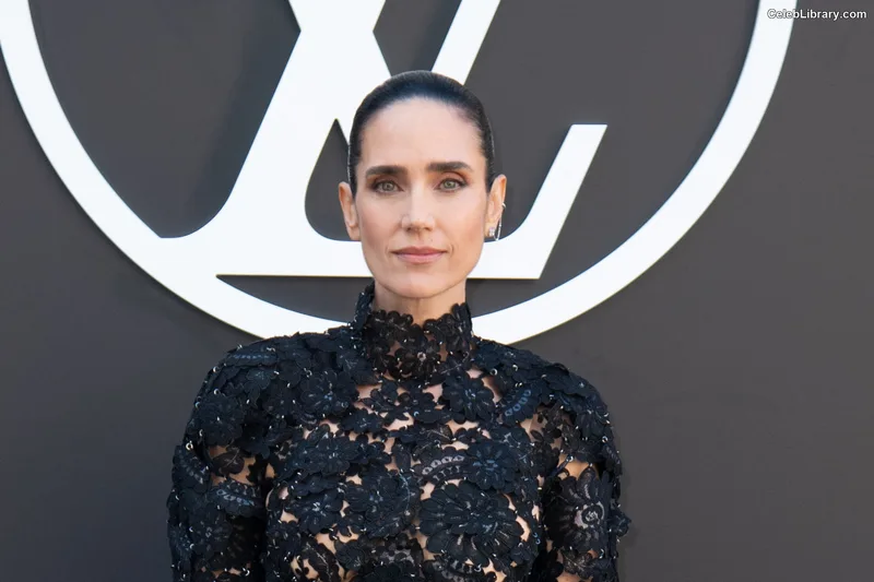 Jennifer Connelly photo 15 of 438