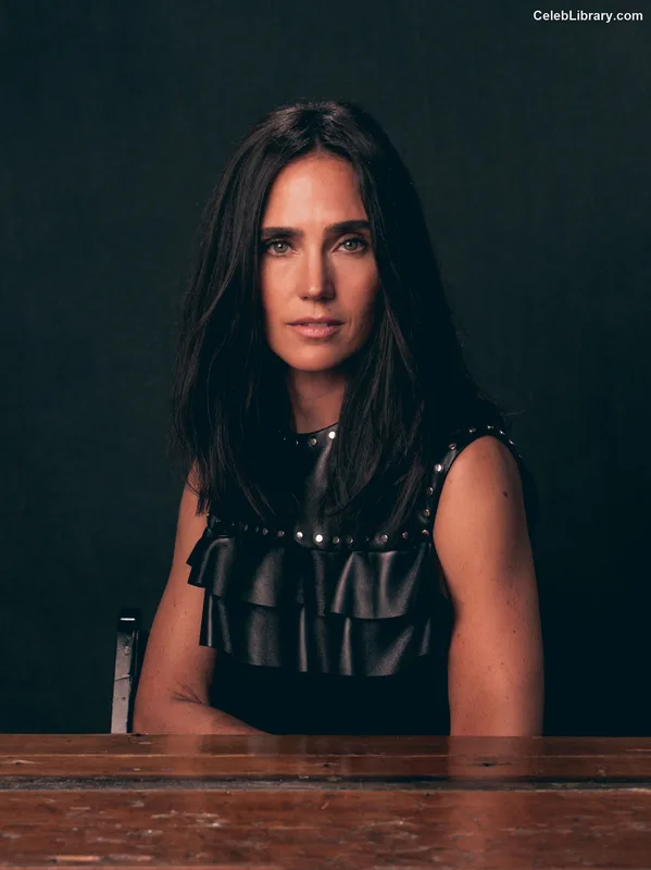 Jennifer Connelly photo 1 of 438