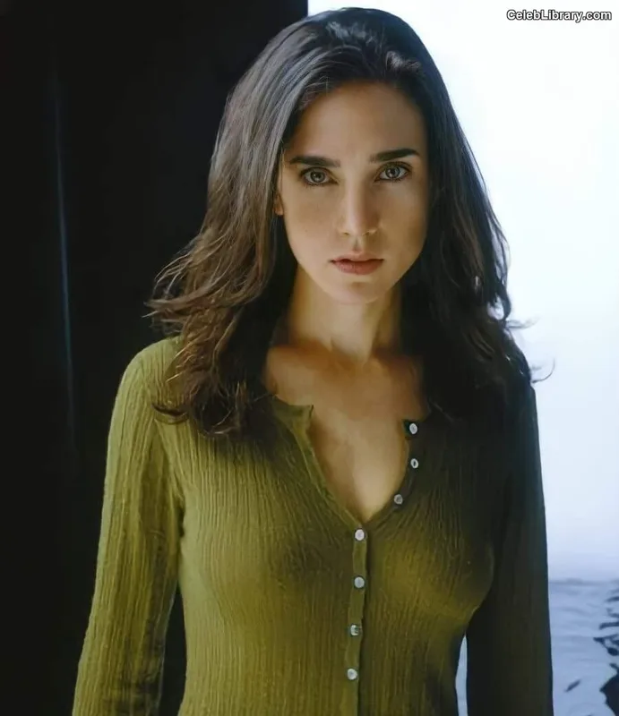 Jennifer Connelly photo 4 of 438