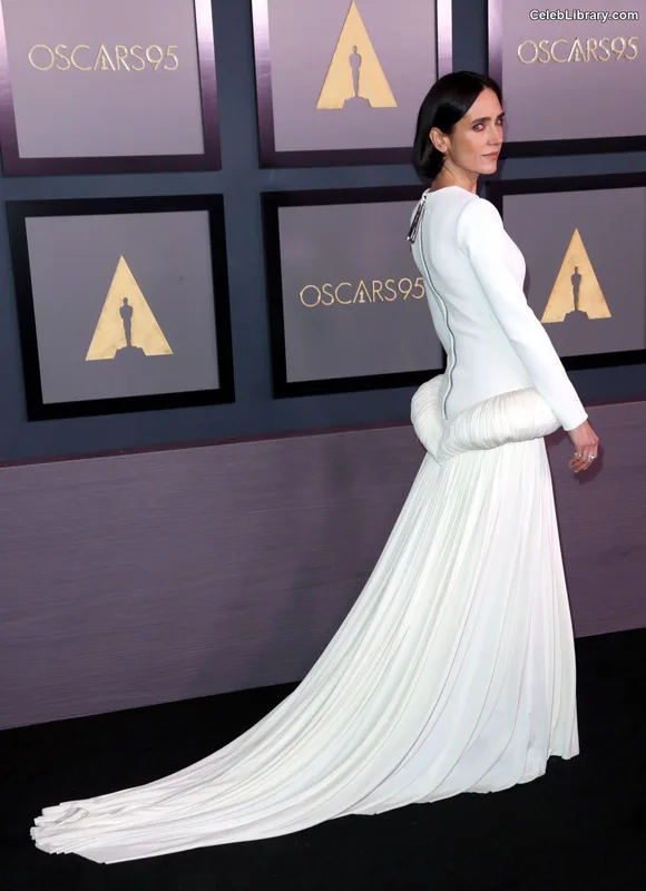 Jennifer Connelly photo 7 of 438