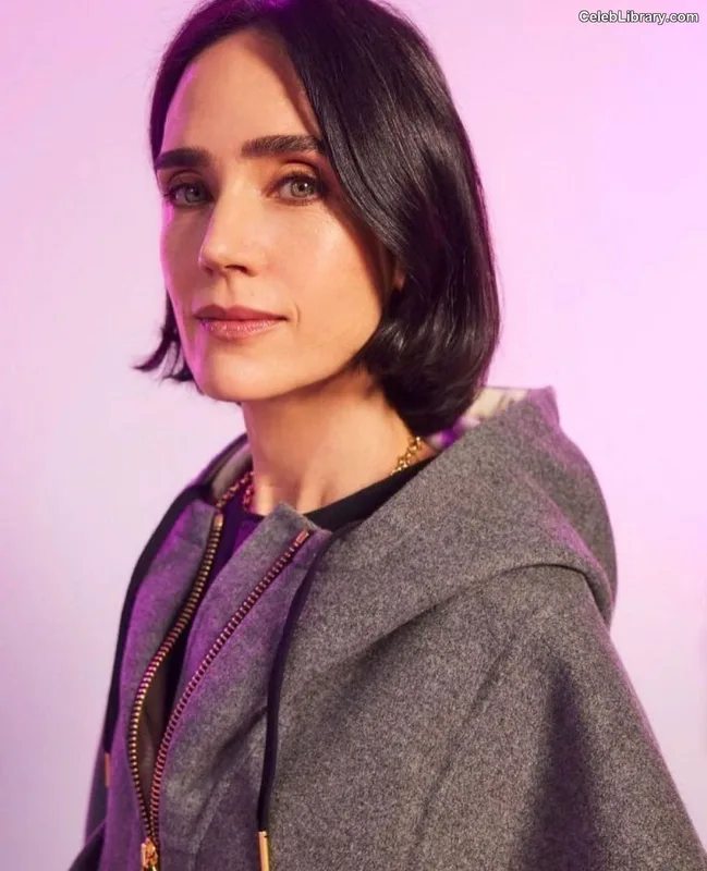 Jennifer Connelly photo 24 of 438