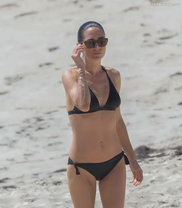 Jennifer Connelly photo 16 of 438
