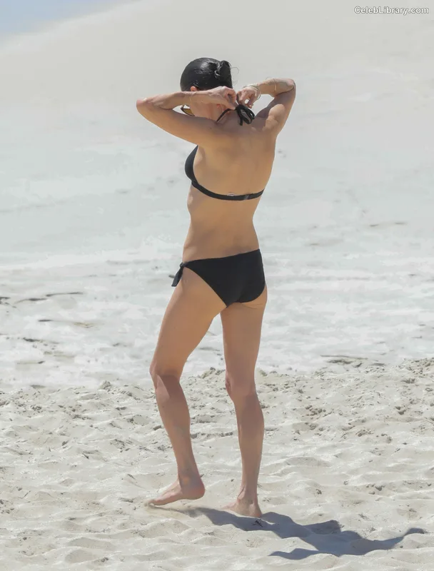 Jennifer Connelly photo 17 of 438