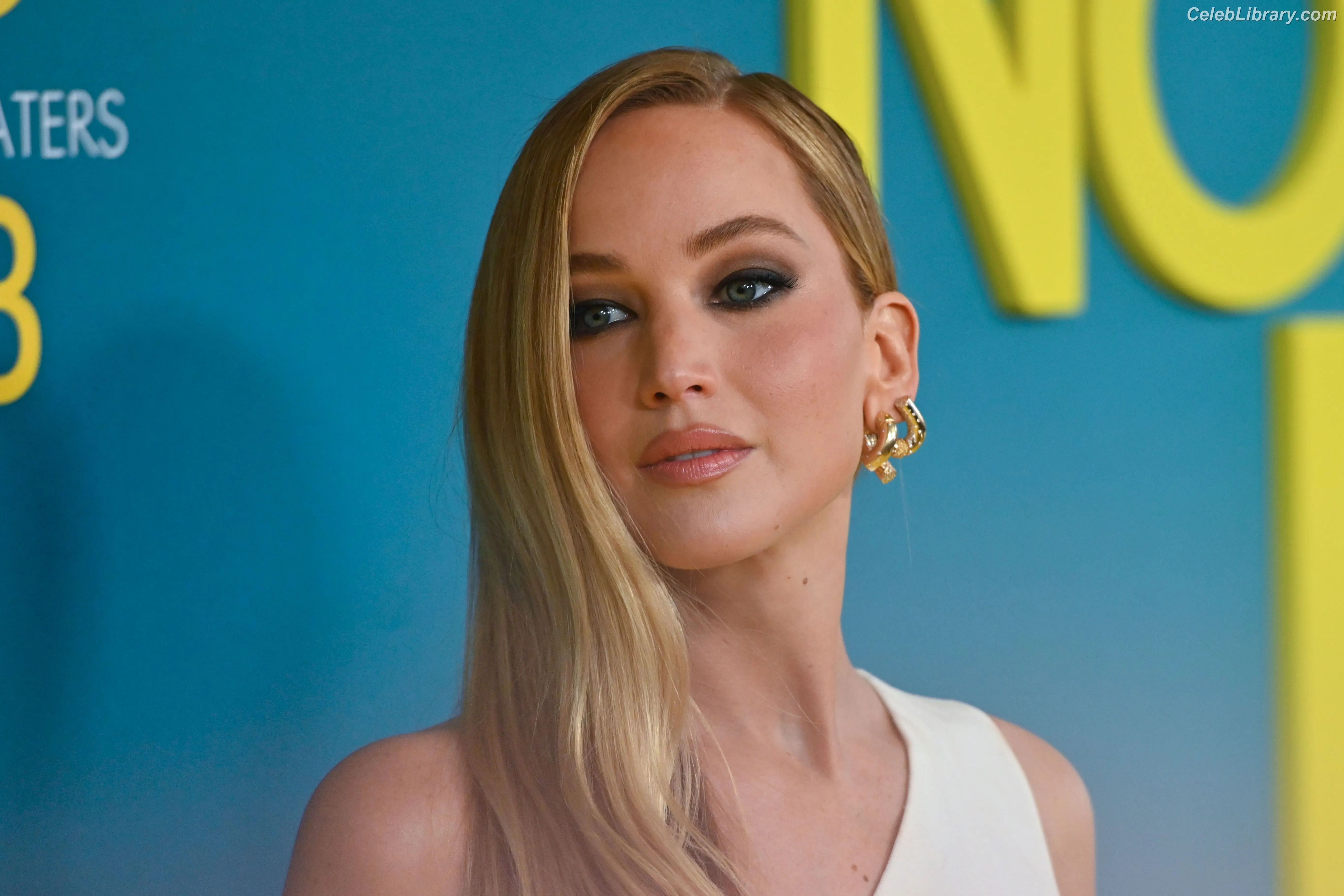 Jennifer Lawrence photo 13 of 1551