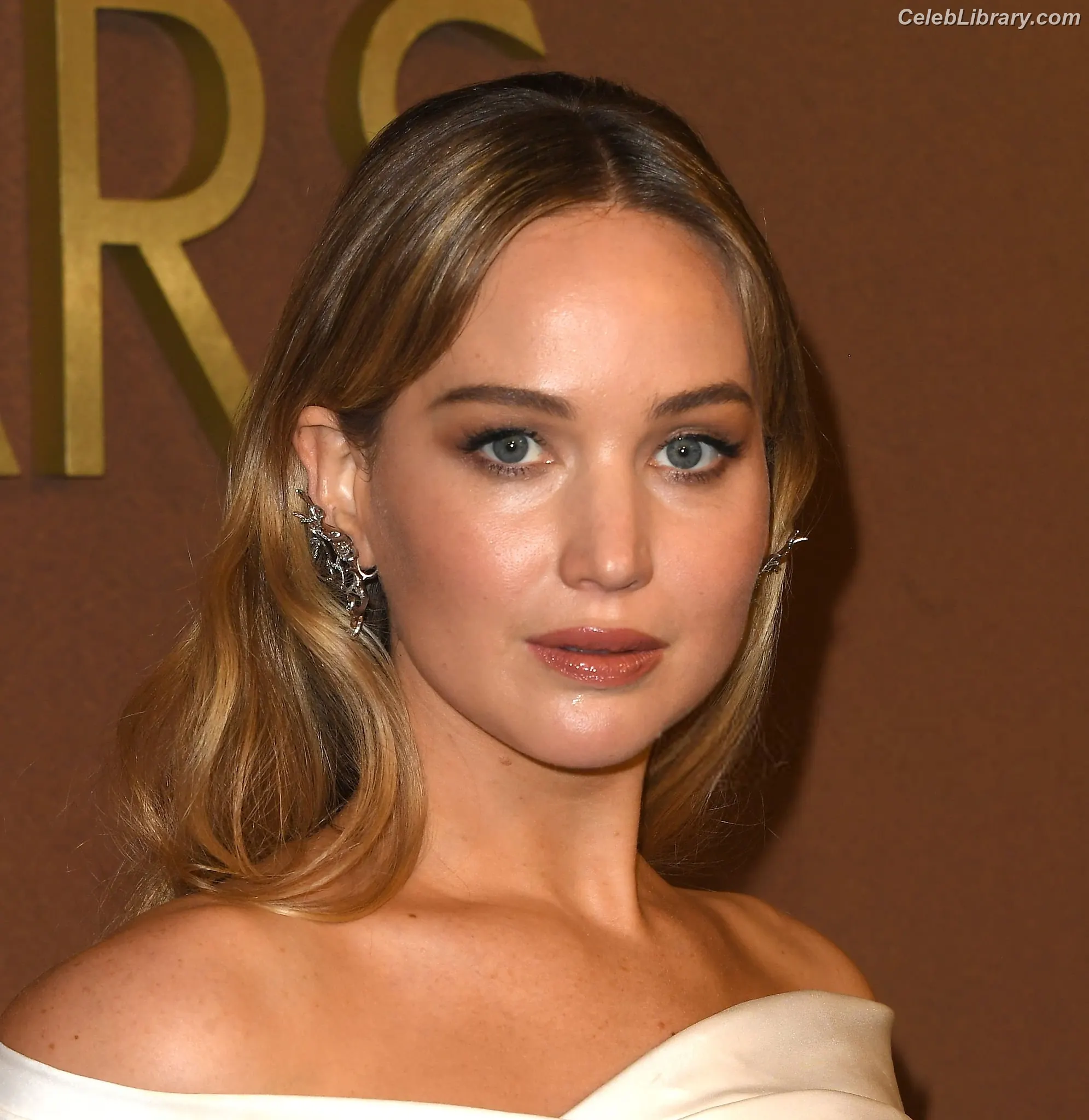 Jennifer Lawrence photo 5 of 1551