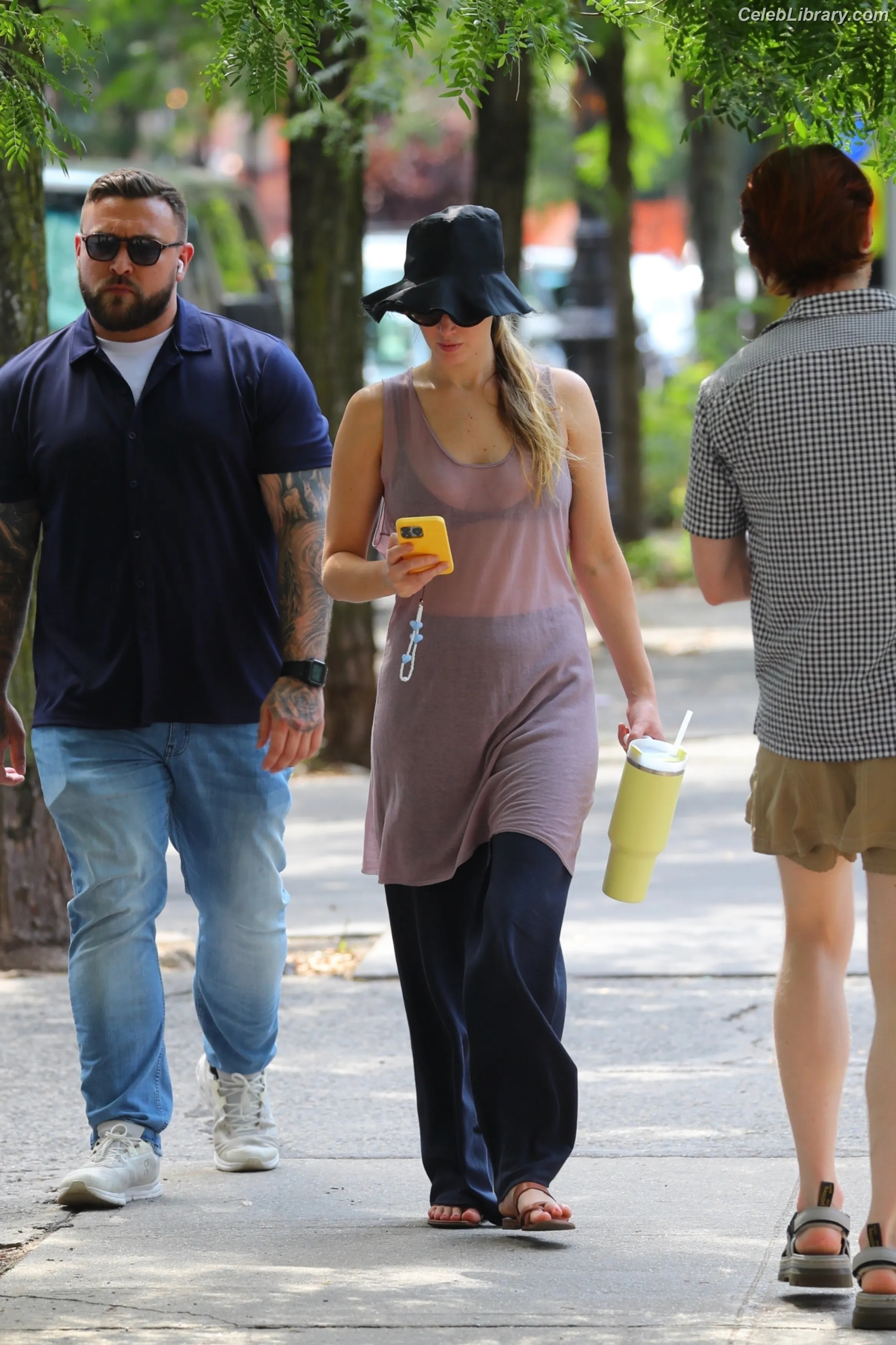 Jennifer Lawrence photo 14 of 1551