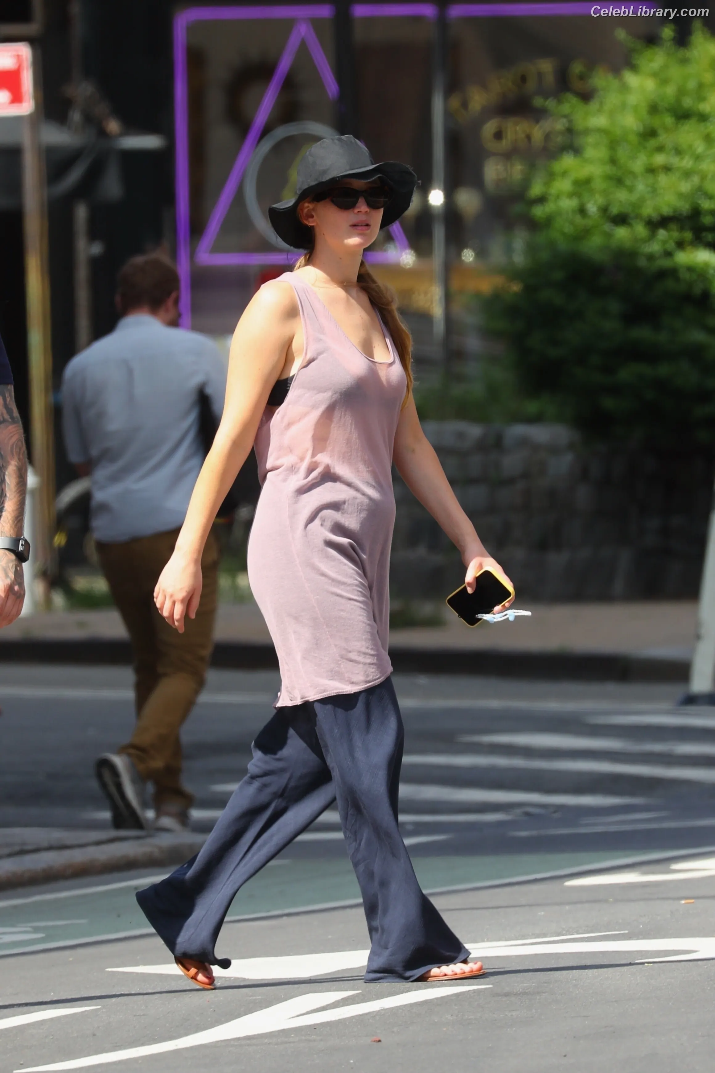 Jennifer Lawrence photo 16 of 1551