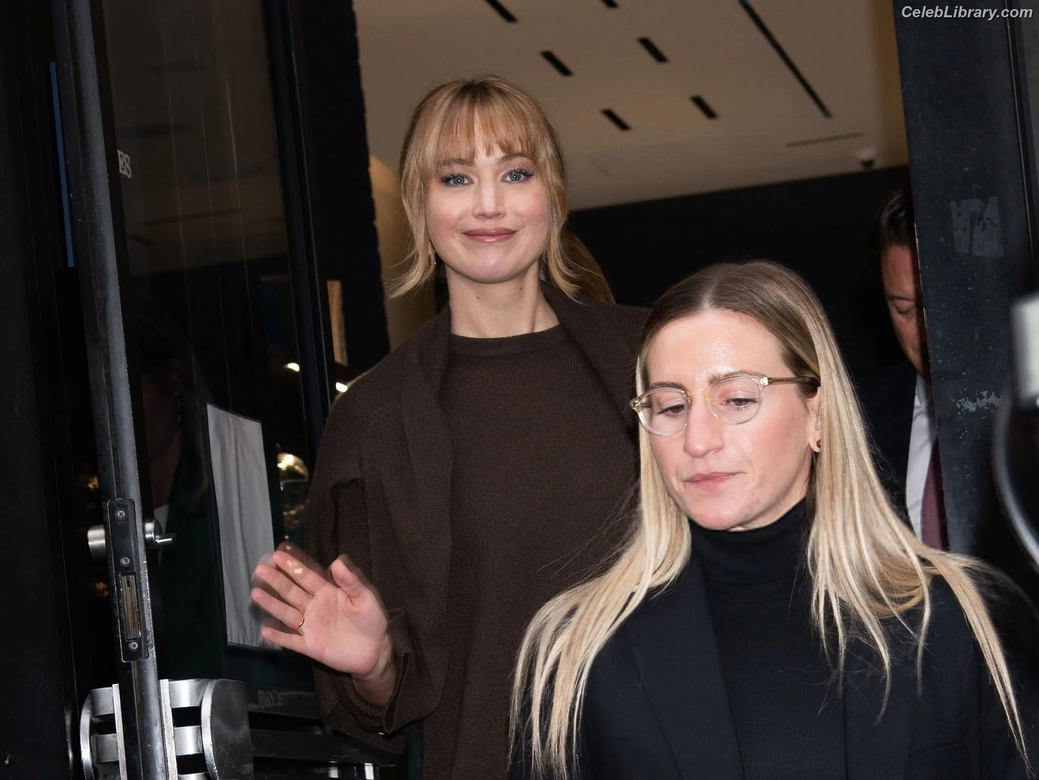 Jennifer Lawrence photo 1 of 1551