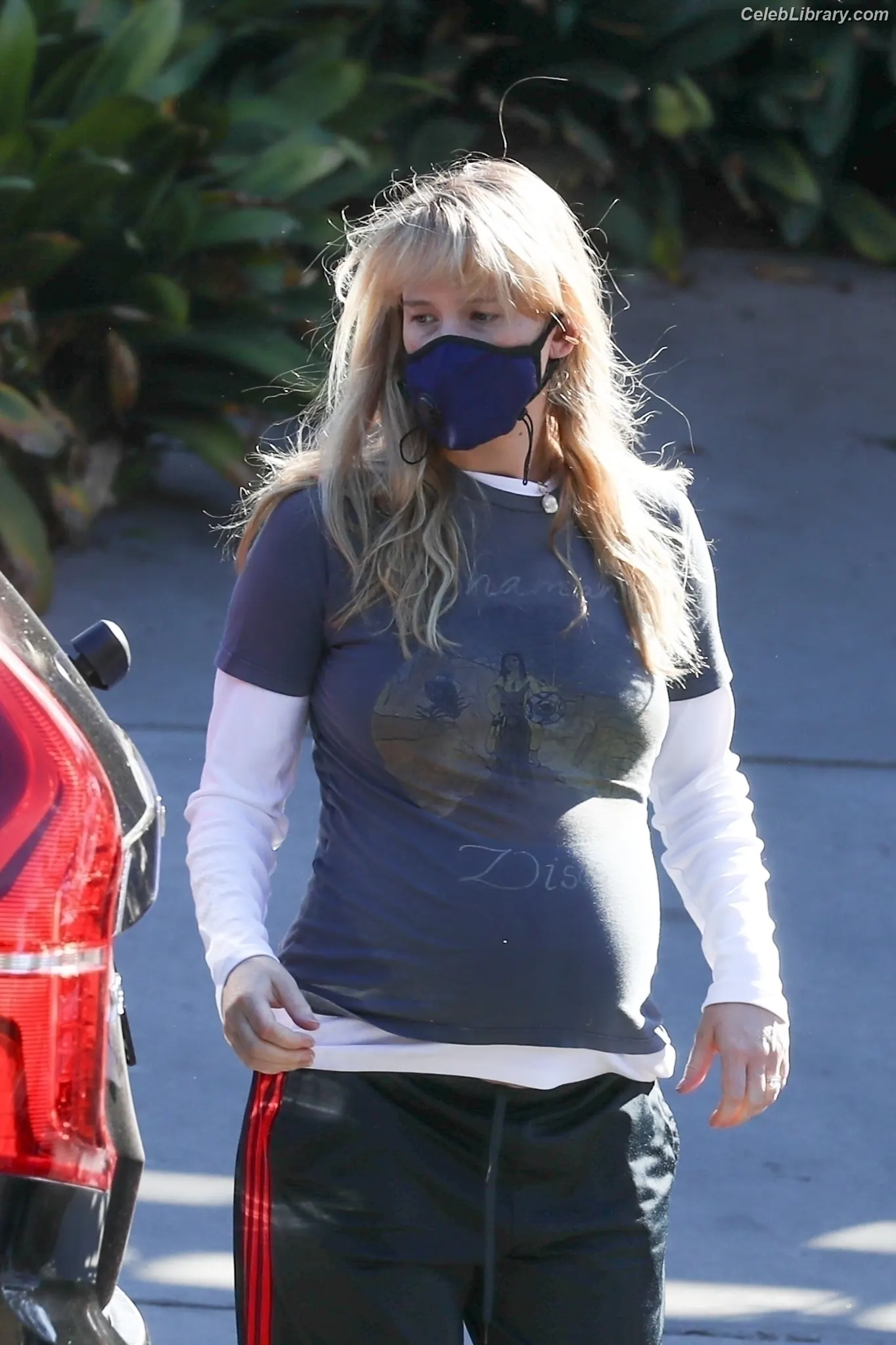 Jennifer Lawrence photo 22 of 1551