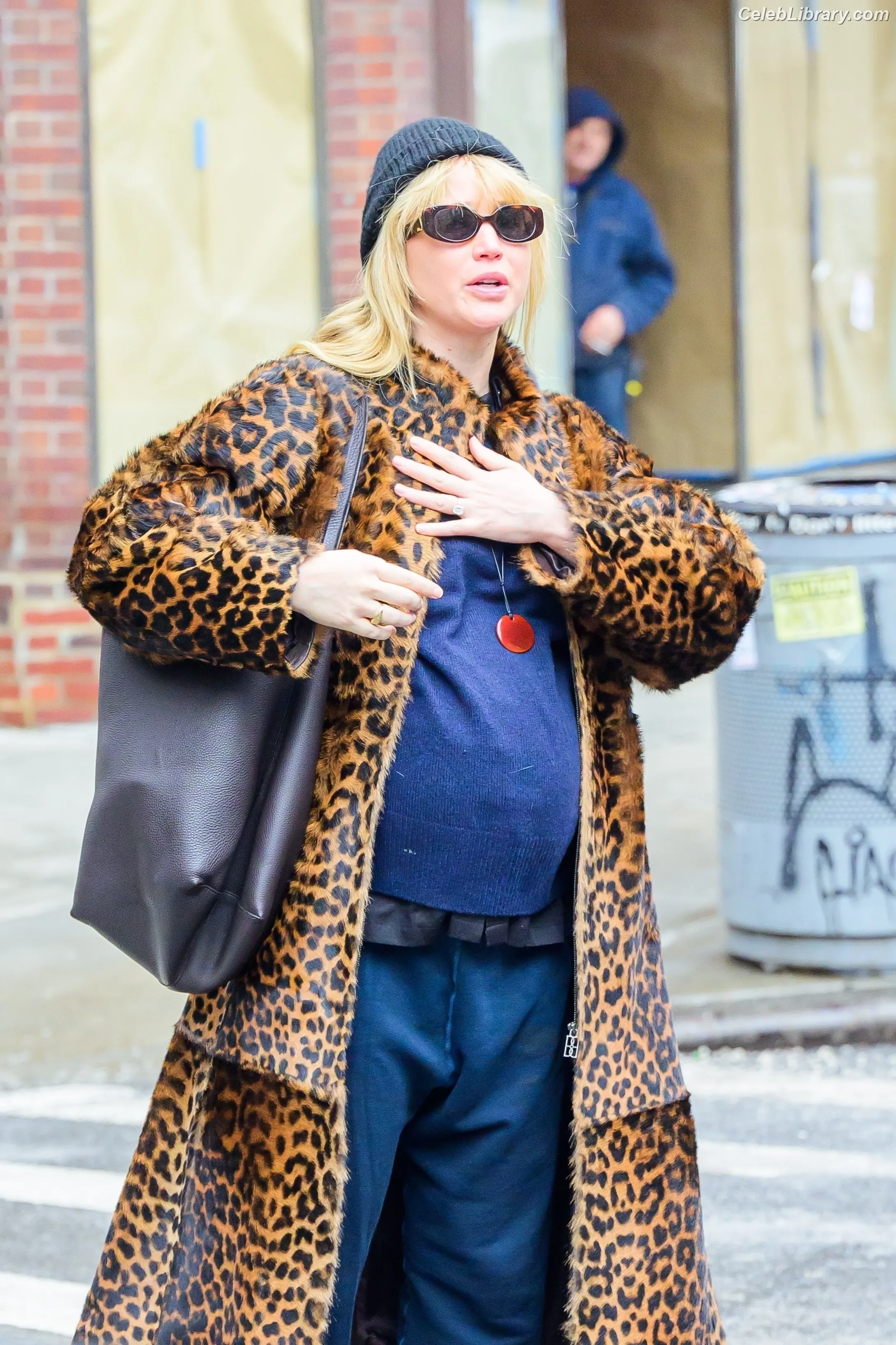 Jennifer Lawrence photo 8 of 1551