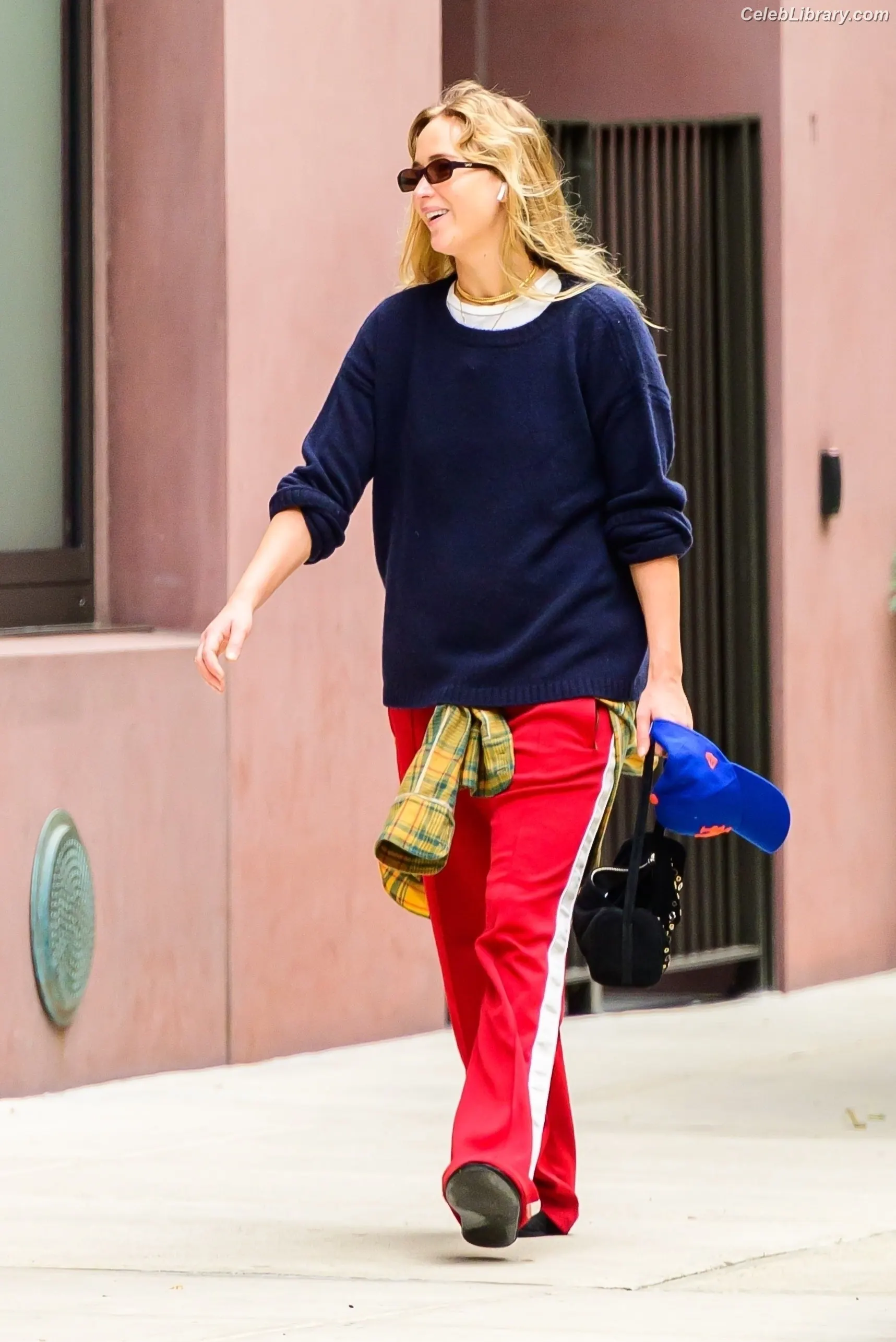 Jennifer Lawrence photo 11 of 1551