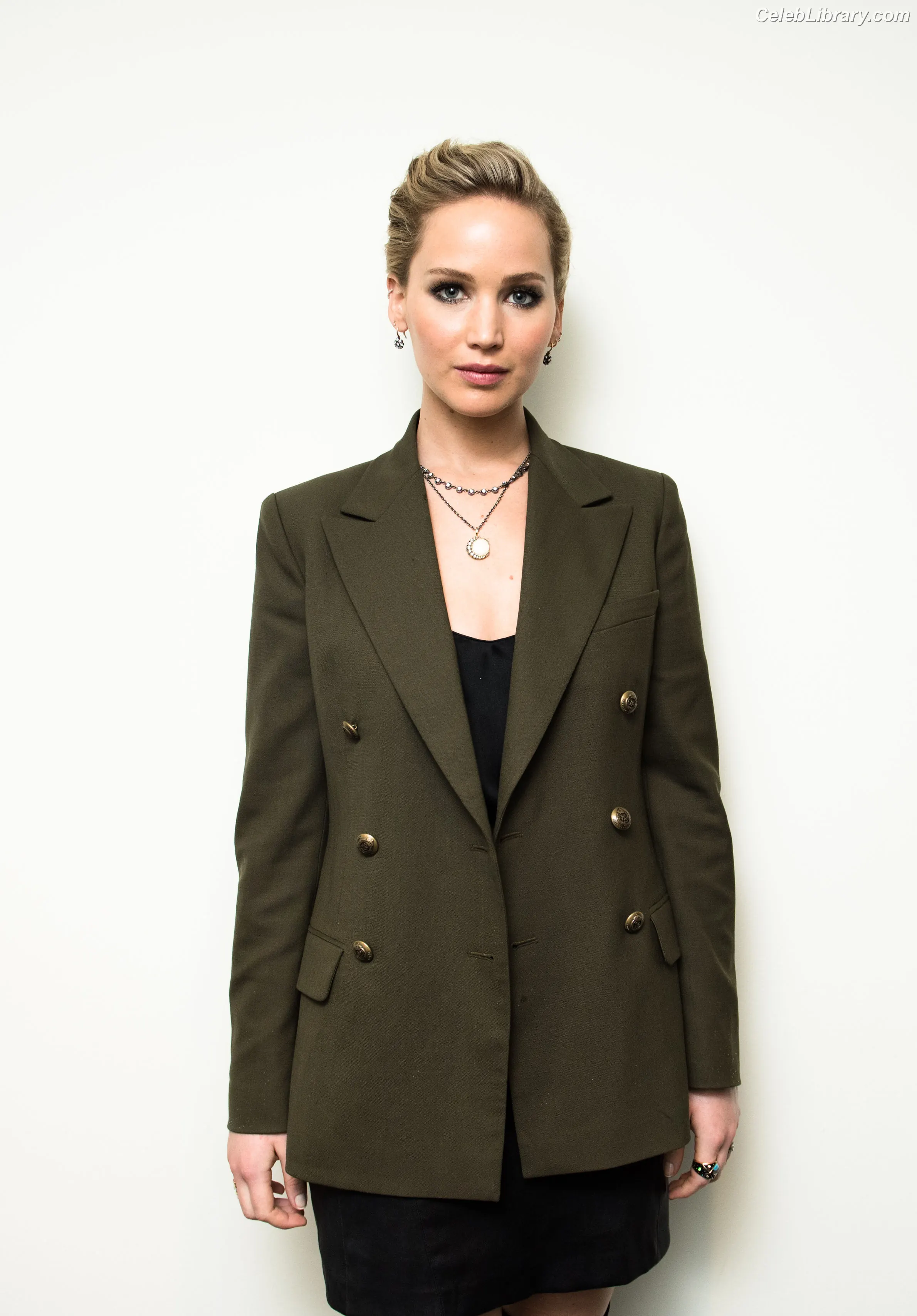 Jennifer Lawrence photo 12 of 1551