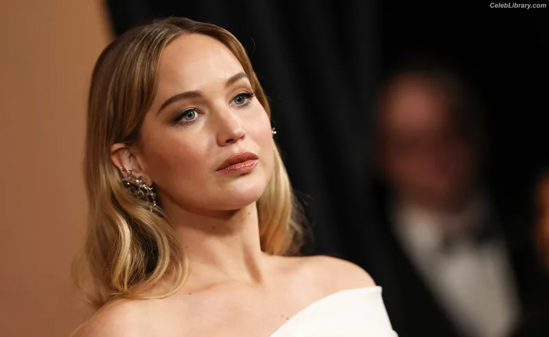 Jennifer Lawrence photo 6 of 1552