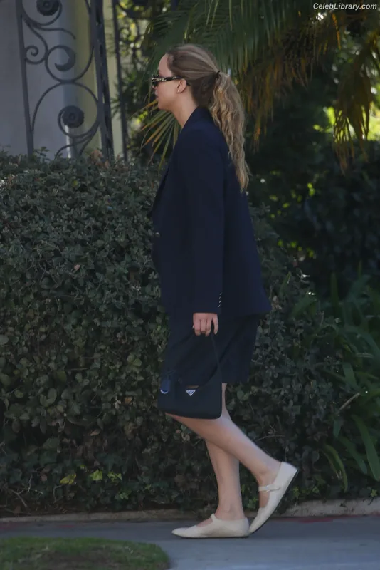Jennifer Lawrence photo 1 of 1552