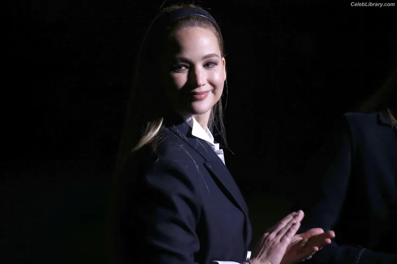 Jennifer Lawrence photo 6 of 1552