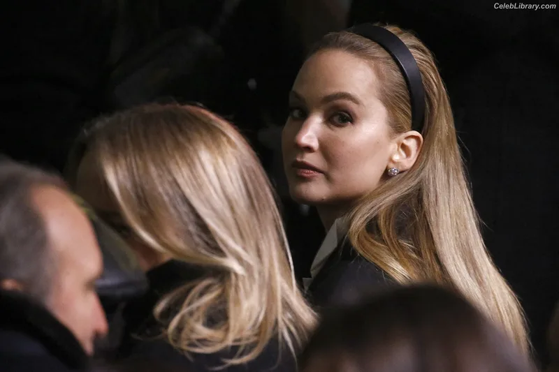 Jennifer Lawrence photo 8 of 1552