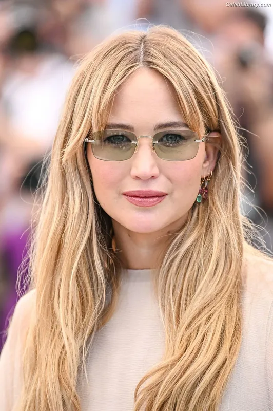 Jennifer Lawrence photo 6 of 1552