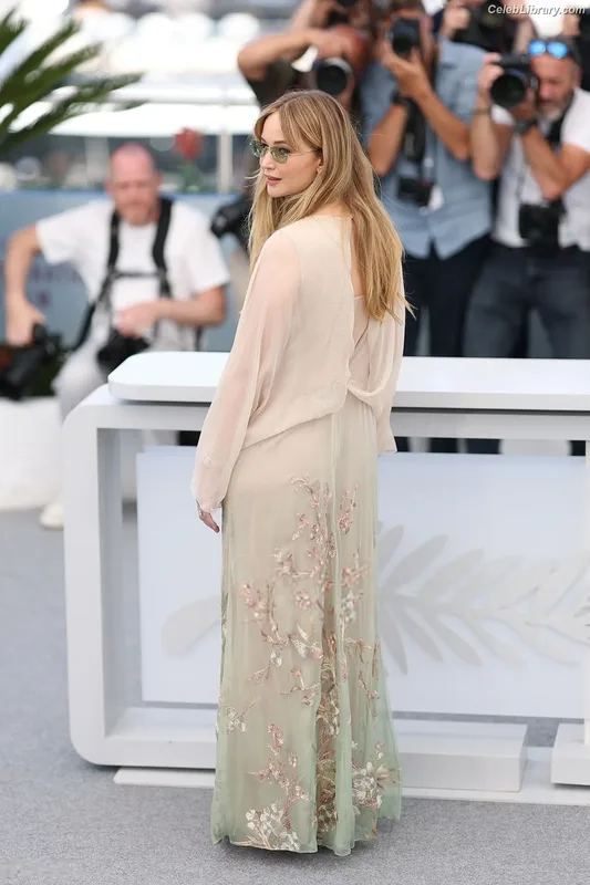 Jennifer Lawrence photo 1 of 1552