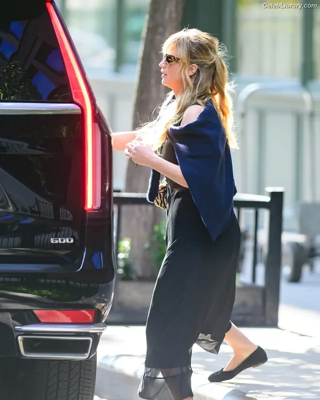 Jennifer Lawrence photo 21 of 1552