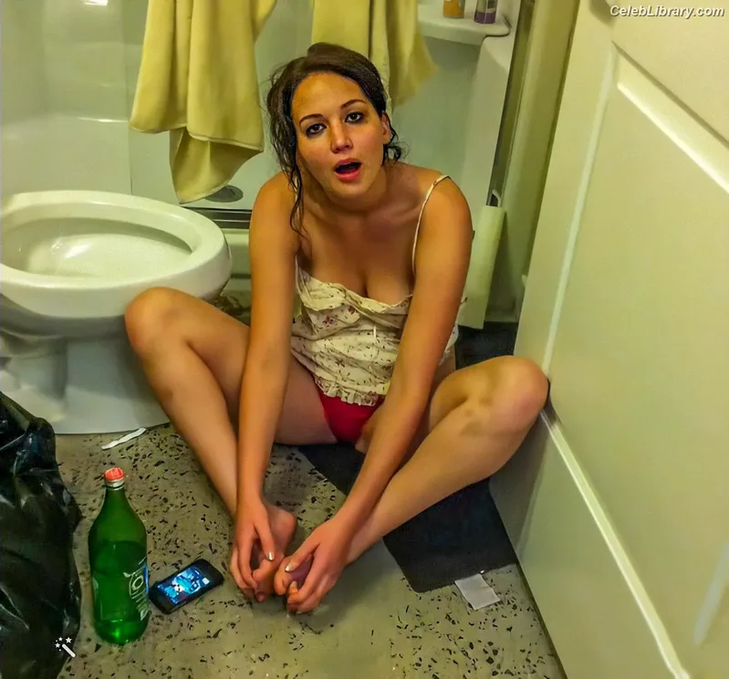 Jennifer Lawrence photo 17 of 1552