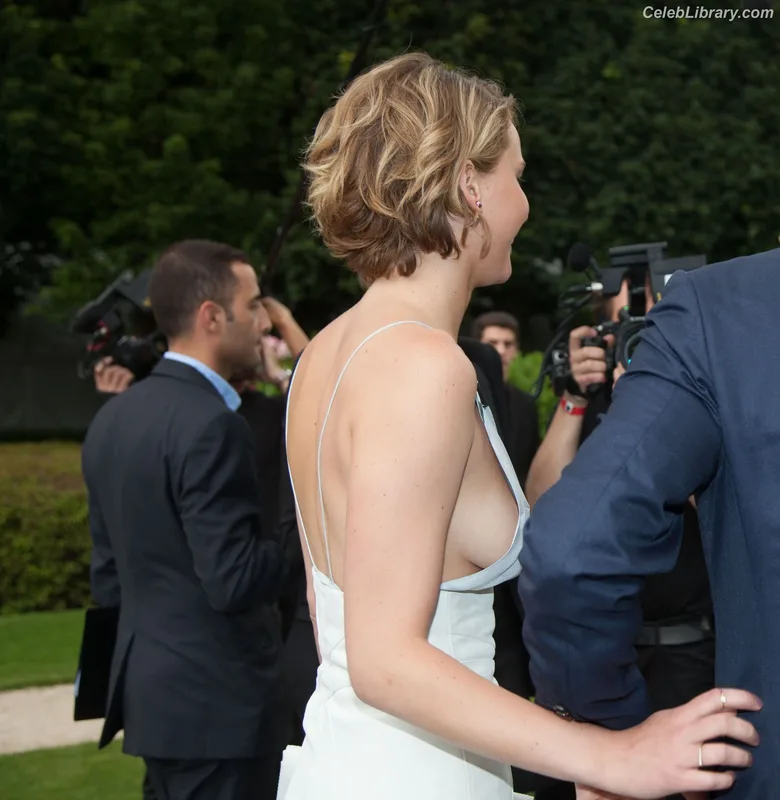 Jennifer Lawrence photo 8 of 1552