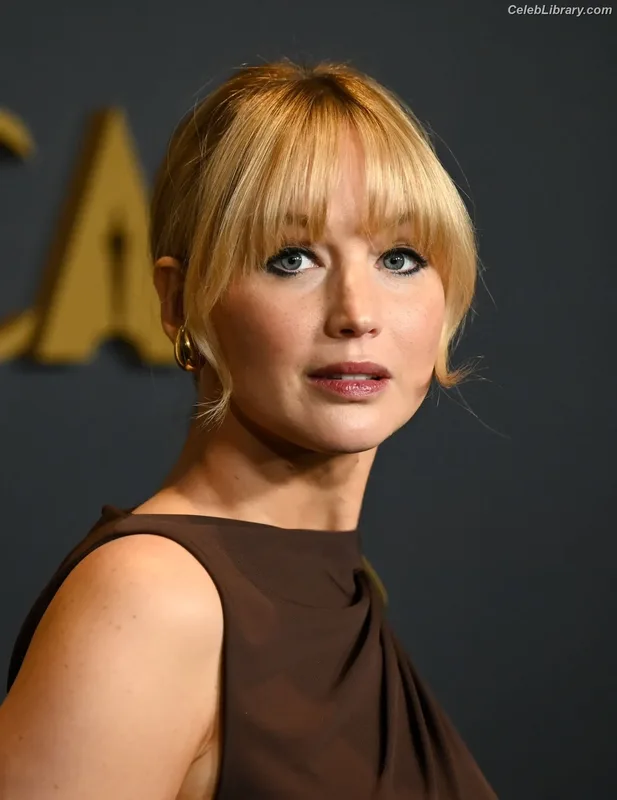 Jennifer Lawrence photo 6 of 1552