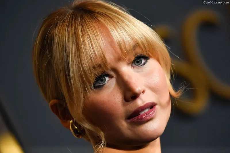 Jennifer Lawrence photo 14 of 1552