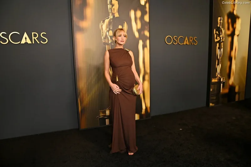 Jennifer Lawrence photo 19 of 1552