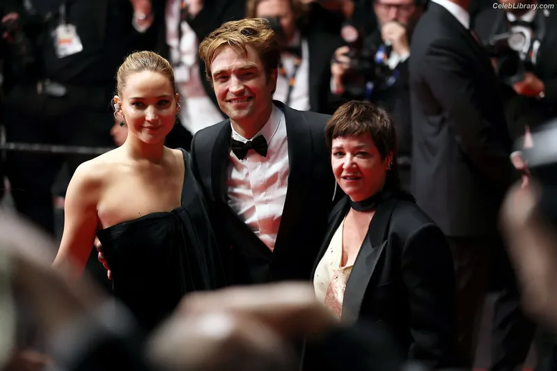 Jennifer Lawrence photo 23 of 1552