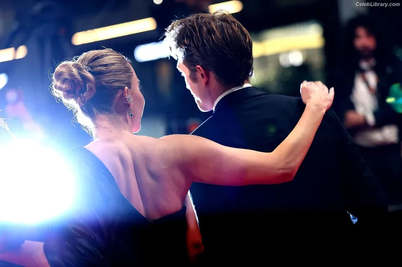 Jennifer Lawrence photo 21 of 1552