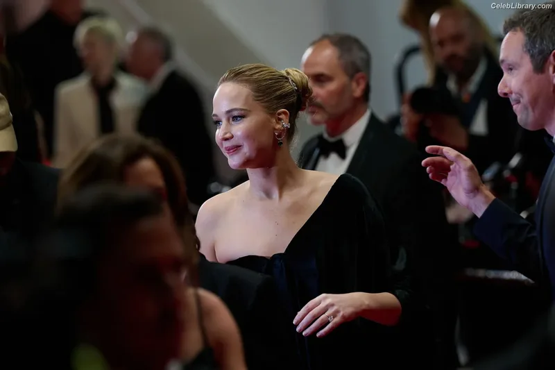 Jennifer Lawrence photo 19 of 1552