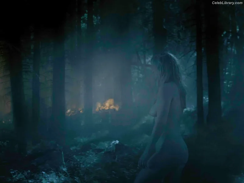 Jennifer Lawrence photo 18 of 1552