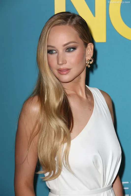 Jennifer Lawrence photo 1 of 1552
