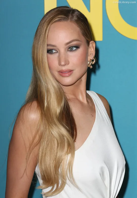 Jennifer Lawrence photo 23 of 1552