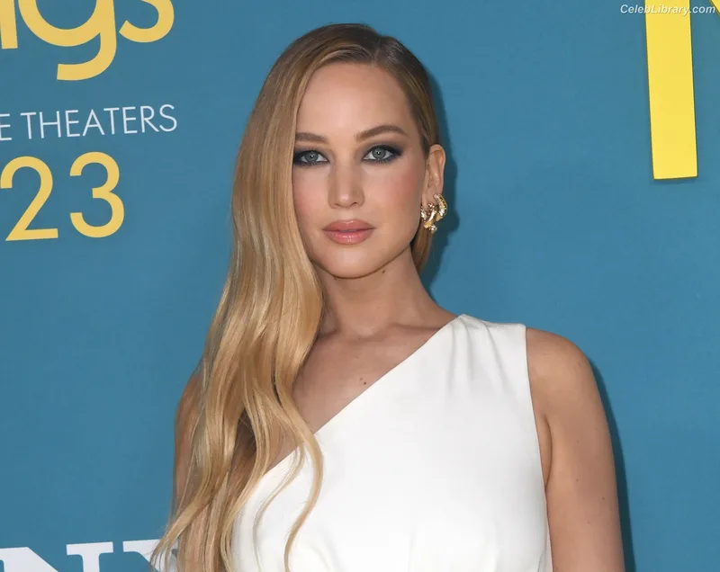 Jennifer Lawrence photo 6 of 1552