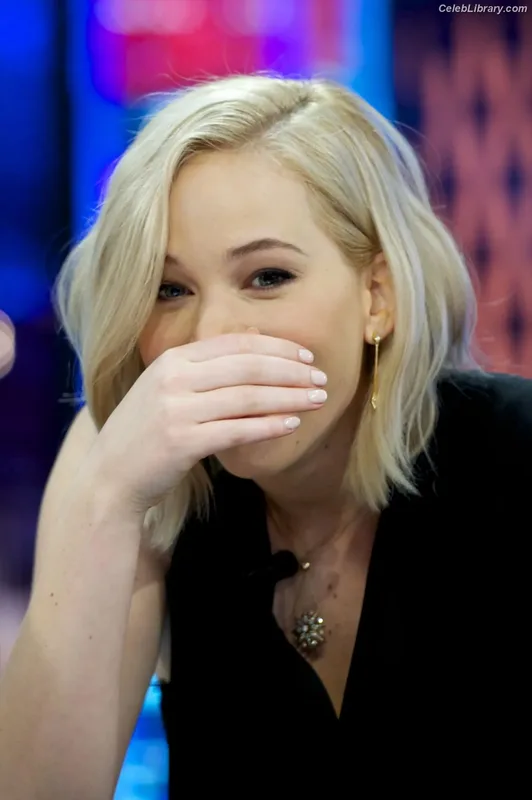 Jennifer Lawrence photo 3 of 1552