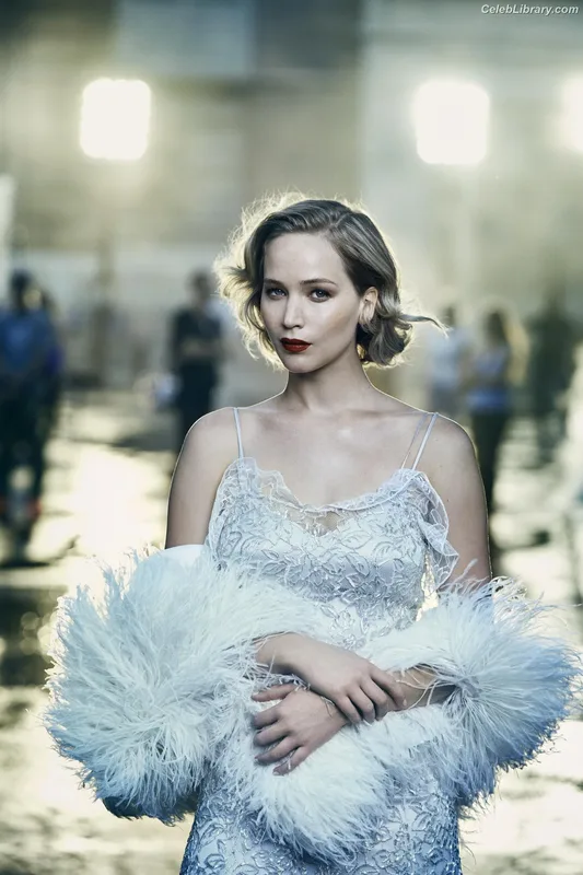 Jennifer Lawrence photo 6 of 1552