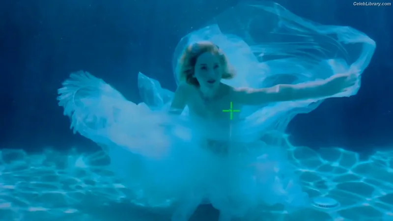 Jennifer Lawrence photo 18 of 1552