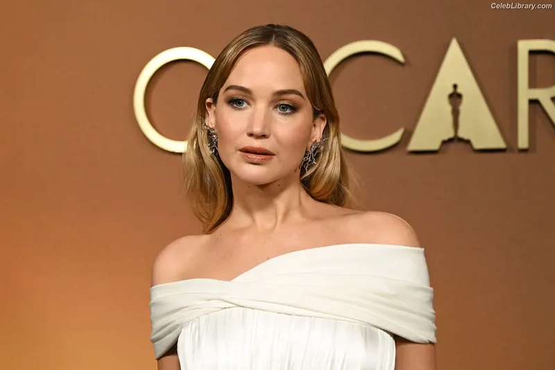 Jennifer Lawrence photo 8 of 1552
