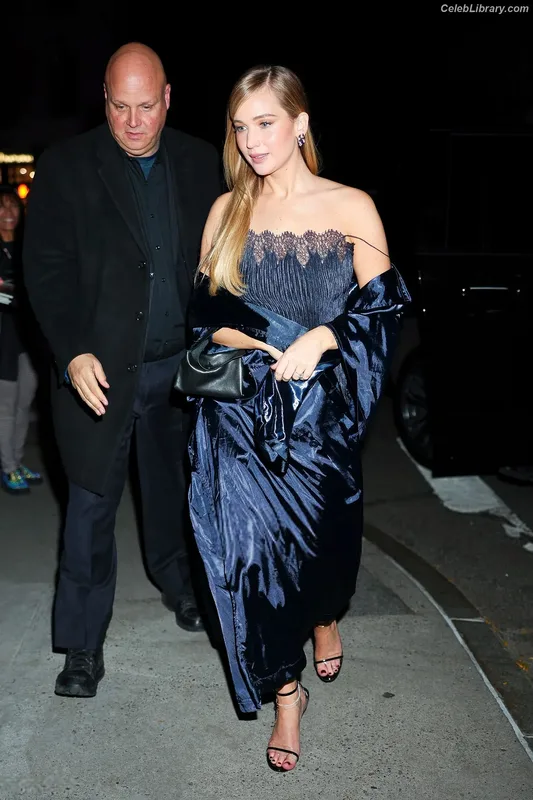 Jennifer Lawrence photo 10 of 1552