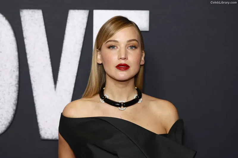 Jennifer Lawrence photo 22 of 1552