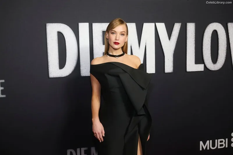 Jennifer Lawrence photo 16 of 1552