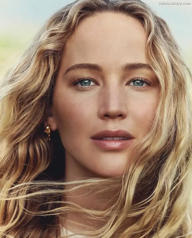Jennifer Lawrence photo 8 of 1552