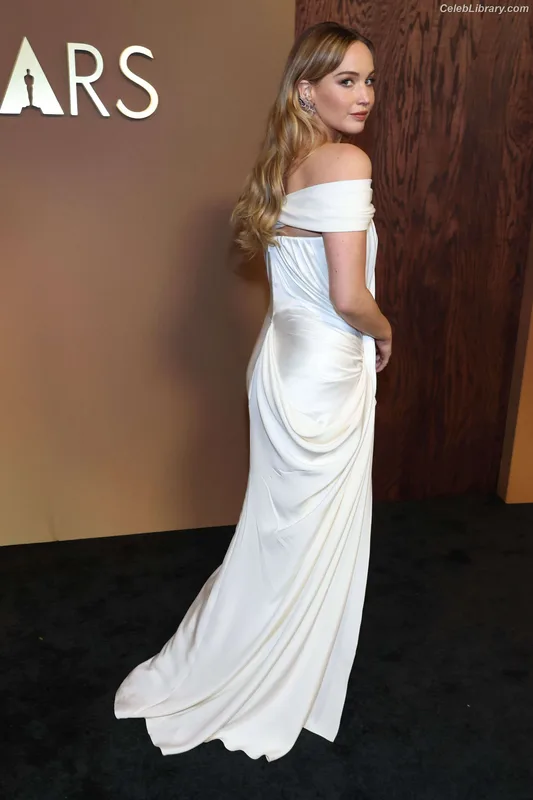 Jennifer Lawrence photo 6 of 1552