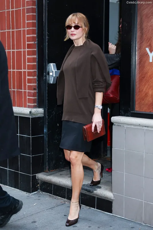 Jennifer Lawrence photo 22 of 1552